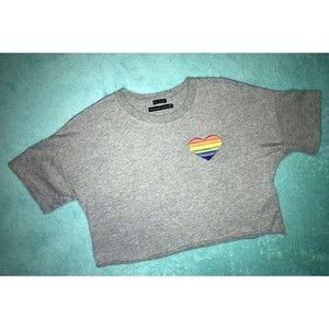 Abercrombie & Fitch Pride Crop Top Womens XS Gray Shirt 🌈 Rainbow Heart